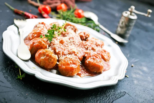 Boulettes Viande Avec Fromage Sauce Boulettes Viande Sur Assiette — Photo