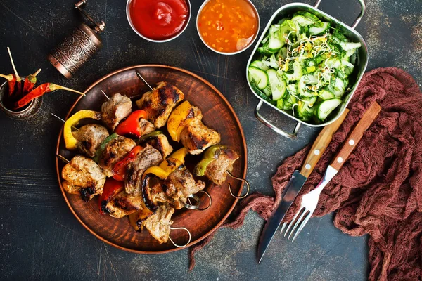 Kebab Mięso Warzywami Sałatka — Zdjęcie stockowe