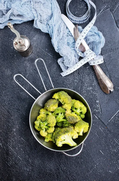 Raw Fresh Broccoli Black Background — Stock Photo, Image