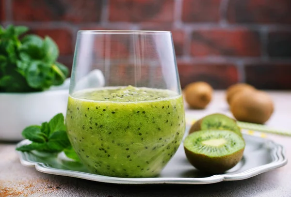 Kiwi Smoothies Fruchtsäfte Und Fruchtkiwi Morgens Trinken Für Gute Gesundheit — Stockfoto