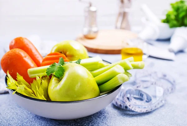 Ingredientes Para Ensalada Dieta Manzanas Apio Zanahorias Frescas — Foto de Stock