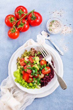 taze salata tabak, kase sebze salatası