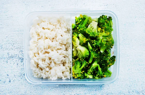 ご飯とお弁当のブロッコリーの平面図 — ストック写真