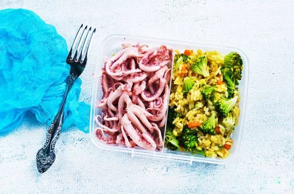 Top View Health Octopus Rice Broccoli Carrot Lunch Box — Stock Photo, Image