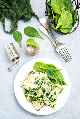 plaka, yumurta omlet ıspanaklı omlet