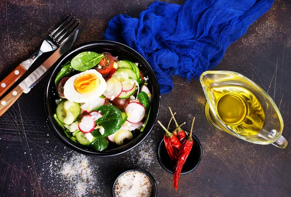 siyah kase sebze ile haşlanmış yumurta 