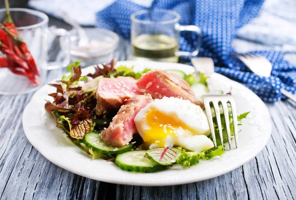 Salad Tuna Boiled Egg Plate — Stock Photo, Image