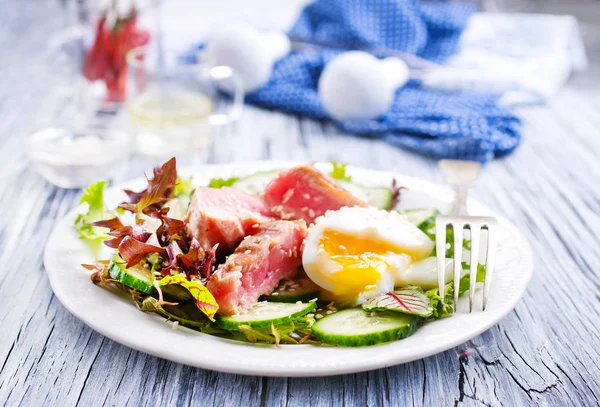 Salad Tuna Boiled Egg Plate — Stock Photo, Image