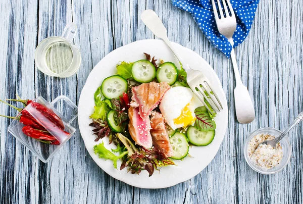 Salad Tuna Boiled Egg Plate — Stock Photo, Image