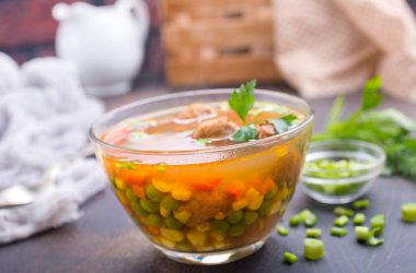 taze sebze ve köfte çorbası