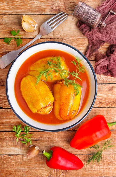 Poivre Farci Viande Hachée Avec Sauce Tomate — Photo