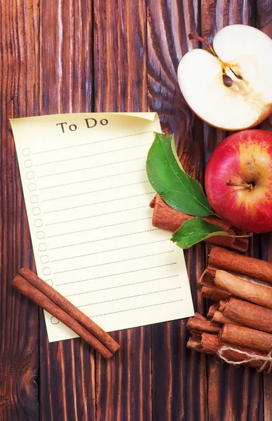 Apples with cinnamon — Stock Photo, Image