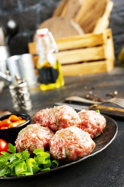 Raw cutlets — Stock Photo, Image