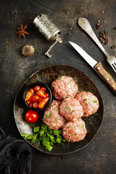 Raw cutlets — Stock Photo, Image