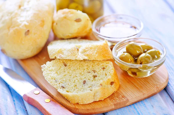 Brood met olijfolie — Stockfoto