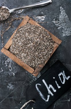 Masadaki chia tohumu, stok fotoğrafı.