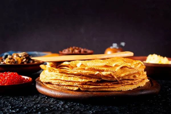 A stack of thin pancakes on a plate — Stock Image Stack Thin Pancakes Plate Stock Image