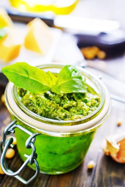 pesto, lezzetli yemek konsepti.