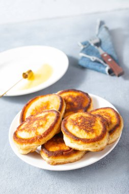 Tabakta gözleme, ballı krep, tatlı krep.