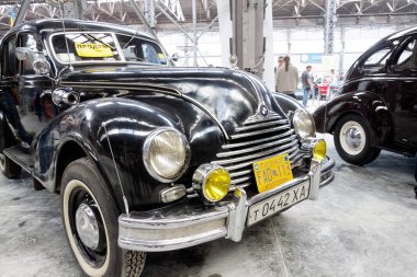 Kharkiv, Ukrayna - 19 Mayıs 2018: Retro araba Siyah Bmw 1949 yılında üretilen 340 vintage arabalar Kharkiv Retro ralli - Festivali'nde 2018 Kharkiv, Ukrayna 19 Mayıs 2018 üzerinde sunulur