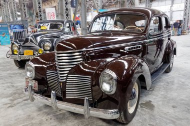 Kharkiv, Ukrayna - 19 Mayıs 2018: Retro araba De Soto 1939 yılında üretilen S6 vintage arabalar Kharkiv Retro ralli - Festivali'nde 2018 Kharkiv, Ukrayna 19 Mayıs 2018 üzerinde sunulur