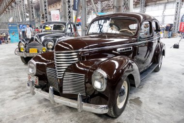 Kharkiv, Ukrayna - 19 Mayıs 2018: Retro araba De Soto 1939 yılında üretilen S6 vintage arabalar Kharkiv Retro ralli - Festivali'nde 2018 Kharkiv, Ukrayna 19 Mayıs 2018 üzerinde sunulur