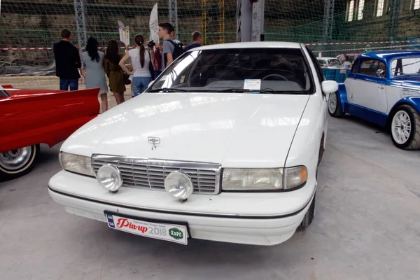 Kharkiv Ukraine May 2018 Retro Car White Chevrolet Caprice Manufactured — Stock Photo, Image