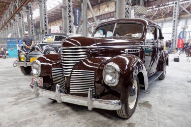 Kharkiv, Ukrayna - 19 Mayıs 2018: Retro araba De Soto 1939 yılında üretilen S6 vintage arabalar Kharkiv Retro ralli - Festivali'nde 2018 Kharkiv, Ukrayna 19 Mayıs 2018 üzerinde sunulur