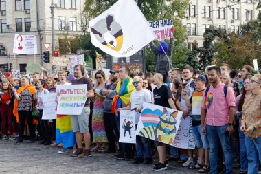 Kharkiv, Ukrayna - 15 Eylül 2019: Harkiv Pride. Eşcinsellerin, lezbiyenlerin, biseksüellerin, travestilerin hakları için eşitlik yürüyüşü.