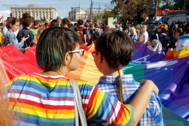 Kharkiv, Ukrayna - 15 Eylül 2019: Harkiv Pride. Eşcinsellerin, lezbiyenlerin, biseksüellerin, travestilerin hakları için eşitlik yürüyüşü.