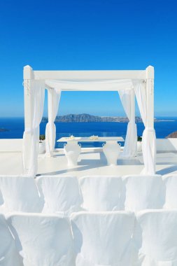 Yunanistan 'ın Santorini kentinde düğün ayarları.