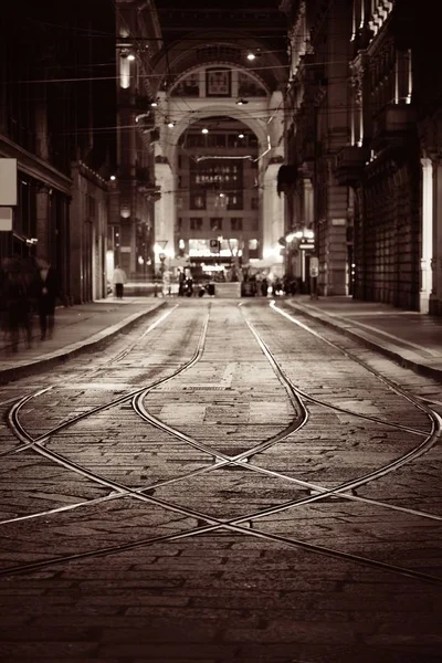 Talya Milano Gece Tramvay Rayları — Stok fotoğraf