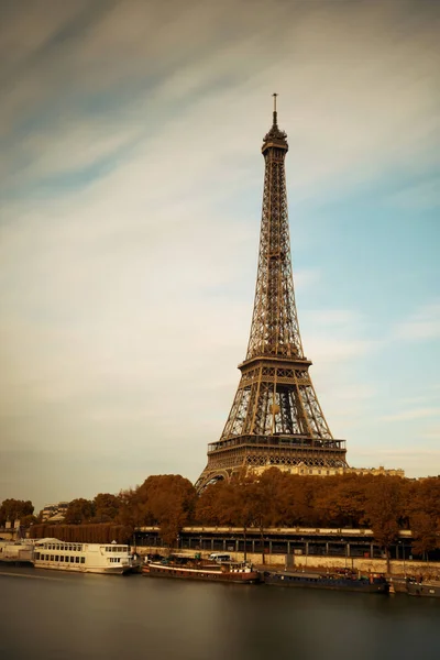 Senna Con Torre Eiffel Parigi Francia — Foto Stock