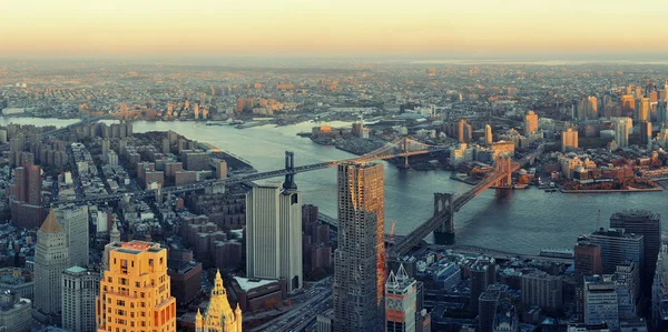 Vista Panorámica Del Atardecer Del Centro Manhattan Con Rascacielos Urbanos — Foto de Stock