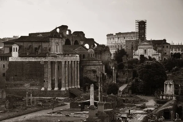 Fórum Roma Com Ruínas Edifícios Históricos Itália — Fotografia de Stock