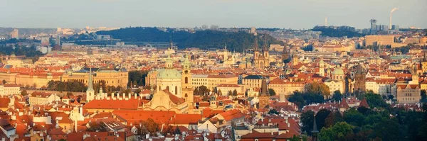 Skyline Uitzicht Het Dak Van Praag Met Historische Gebouwen Panorama — Stockfoto