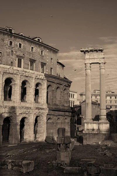 Marcellos Teater Dan Reruntuhan Sejarah Roma Italia — Stok Foto