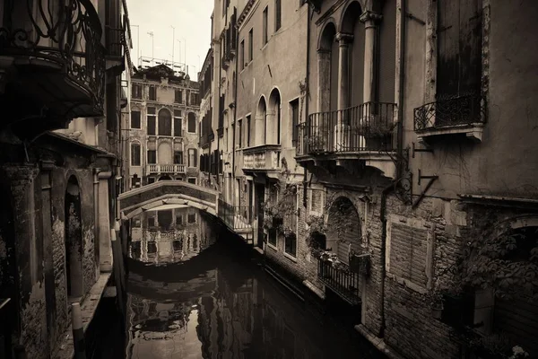 Venedik Kanal Manzaralı Tarihi Binalar Talya — Stok fotoğraf