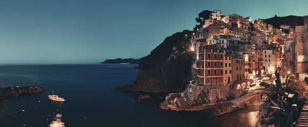 Прибережний Вид Riomaggiore Будівлями Cinque Terre Вночі Італія — стокове фото