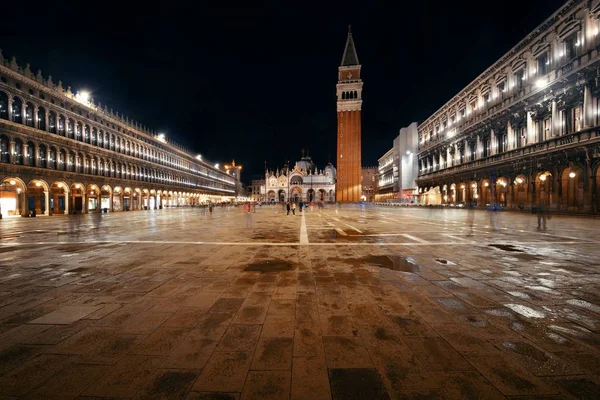 Kloktoren Historische Gebouwen Nachts Piazza San Marco Venetië Italië — Stockfoto