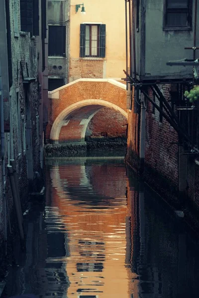 Brug Met Zonlicht Venetië Canal Italië — Stockfoto