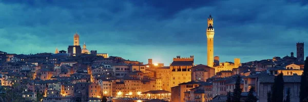 Siena Cathedral Torre Del Mangia Zvonice Historickými Budovami Itálie — Stock fotografie