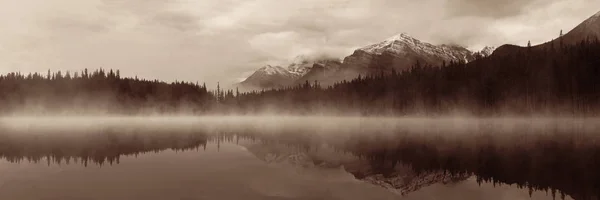 Gleccserek Mérlegelés Banff National Park Kanada Ködös Reggel Herbert Panoráma — Stock Fotó