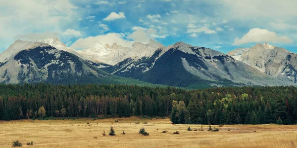 Panorama Paisagem Parque Nacional Banff Canadá Com Montanhas Cobertas Neve — Fotografia de Stock