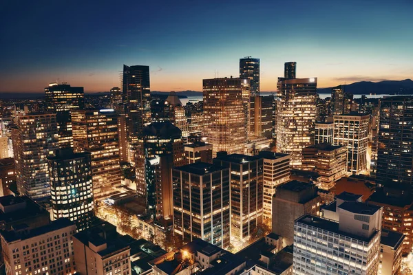 Vancouver Dachterrasse Mit Städtischer Architektur Der Abenddämmerung — Stockfoto