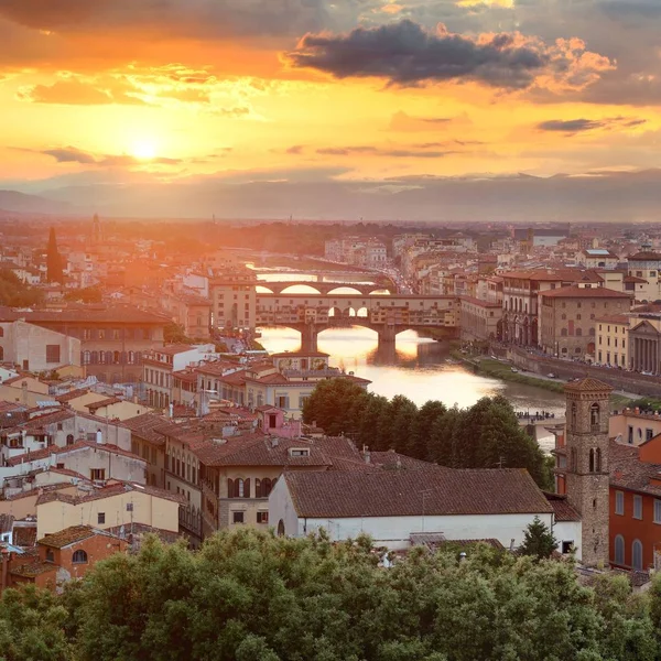 意大利日落时的佛罗伦萨天际线景观 — 图库照片