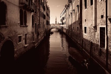 Venedik, İtalya tarihi binalar arasında çan kulesi.