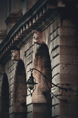 Venedik, İtalya tarihi binalar ile sokak lambası.