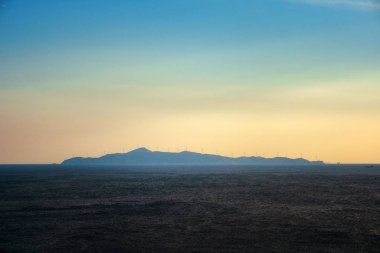 Ege Adaları, Yunanistan adada rüzgar türbinleri.