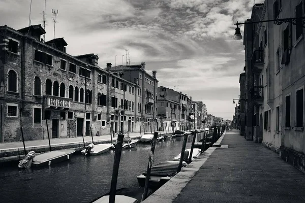 Вид Канал Венеції Історичних Будівель Італія — стокове фото